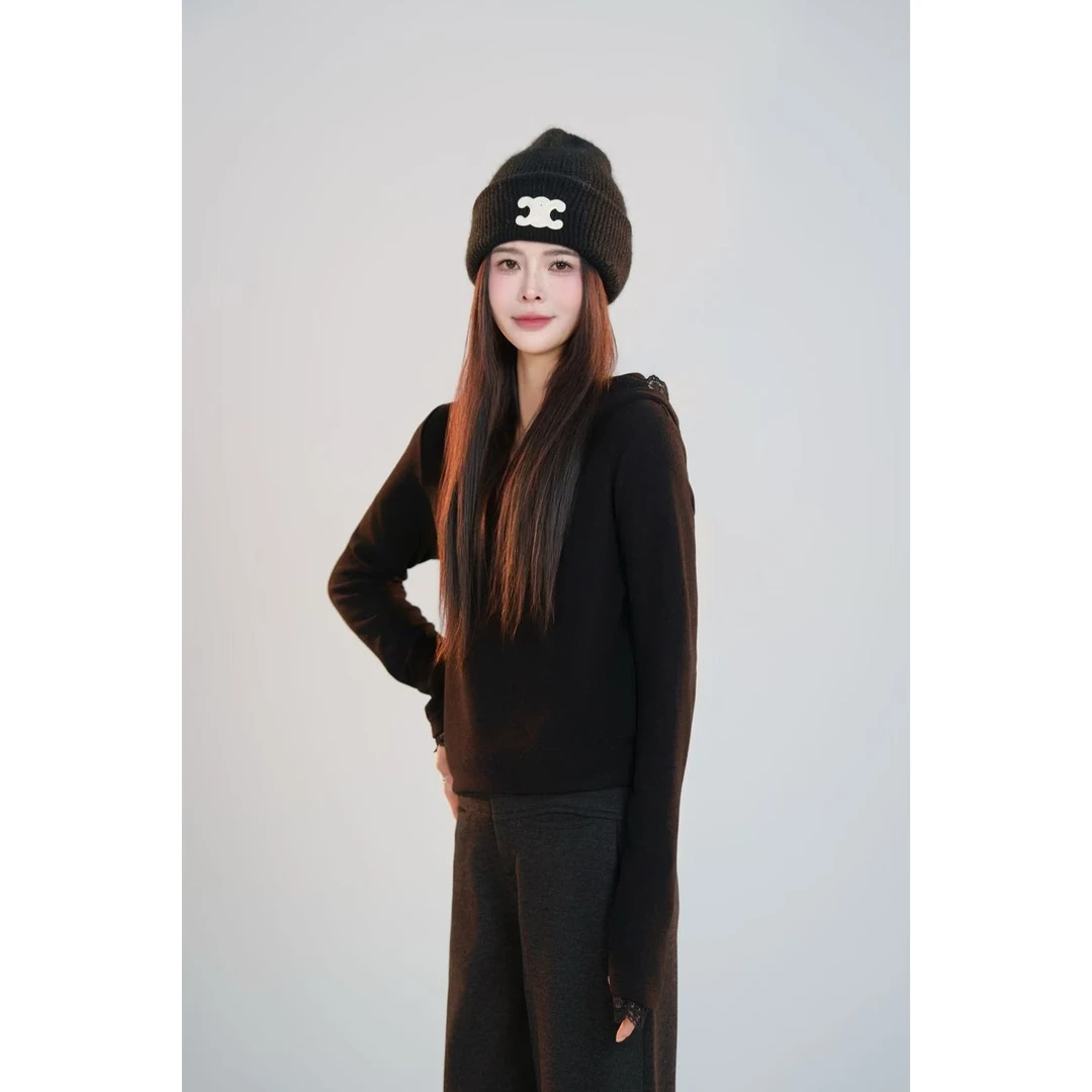 宿慕SUMU女款蕾丝拼接帽衫 11-22冬季新款时尚百搭上衣B19043