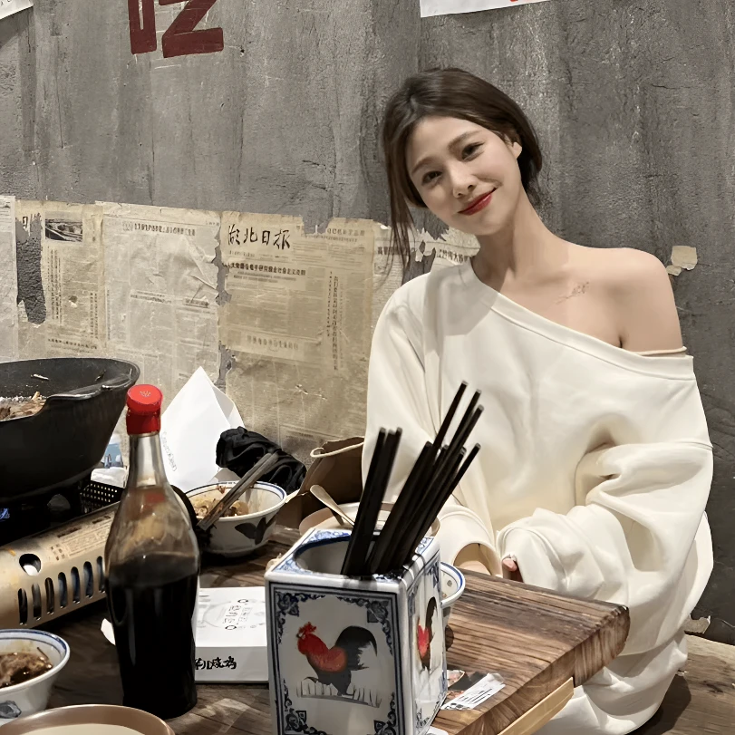 无帽杏色露肩卫衣女春秋设计感小众慵懒风宽松百搭斜肩一字肩上衣