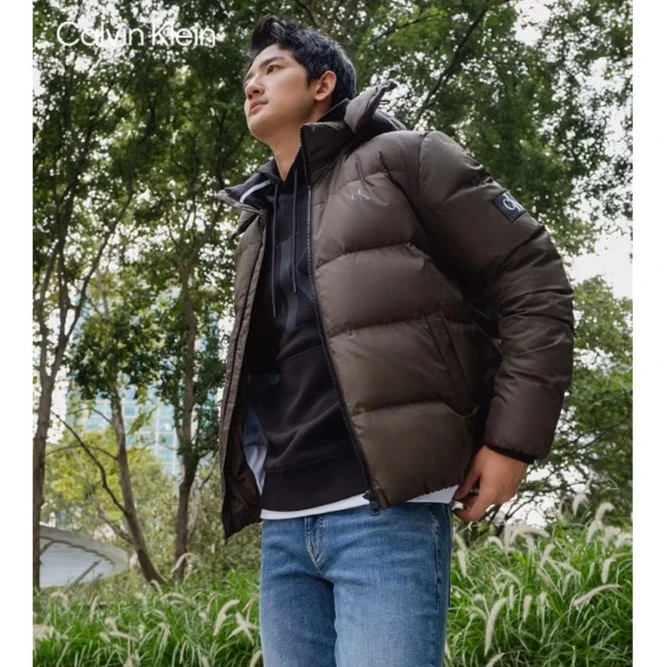 CK Jeans23秋冬新款男士贴章可拆卸帽鸭绒羽绒服ZM02475