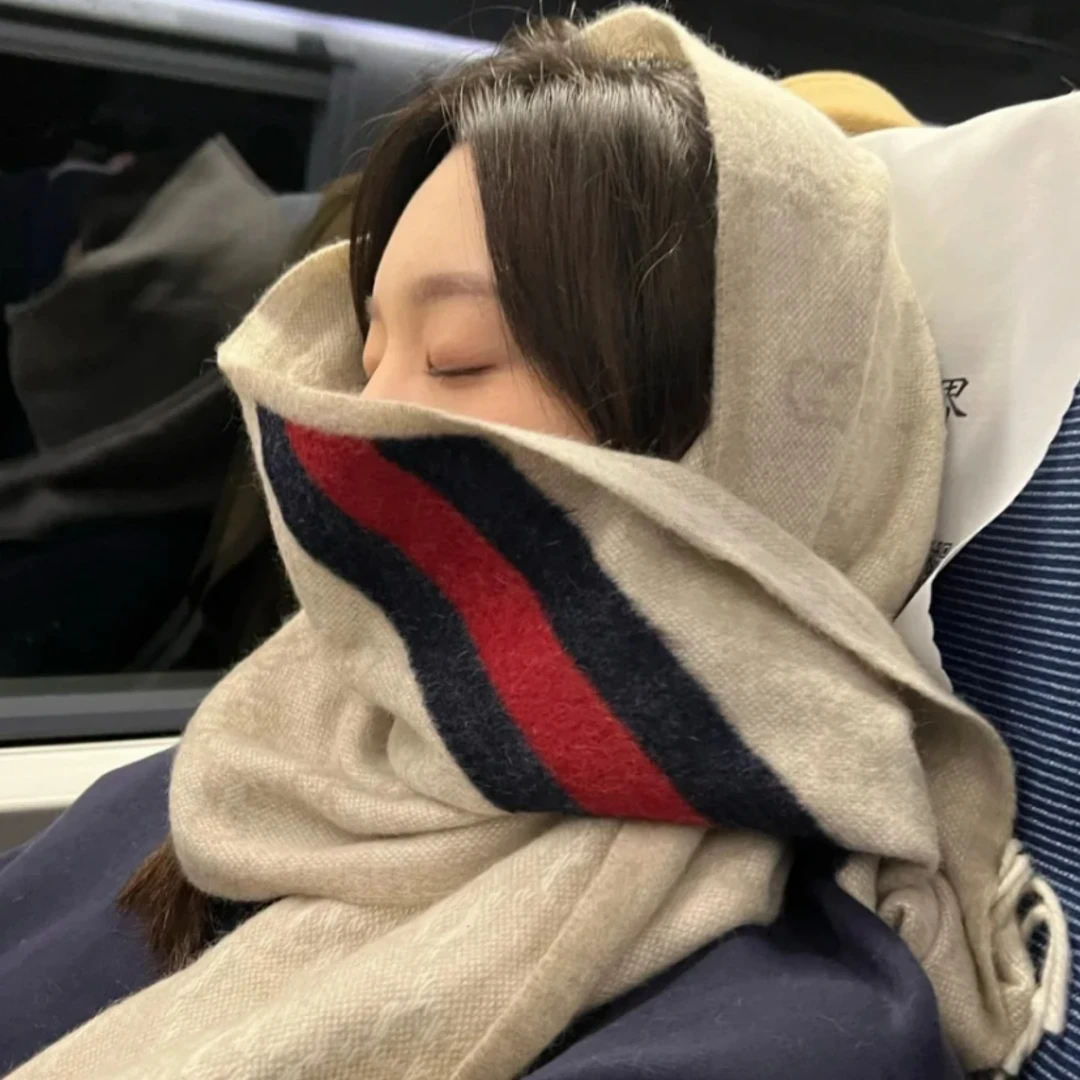 全新未使用 GUCCI/古驰 双G长款黑红条纹围巾 5706033GB18-9568