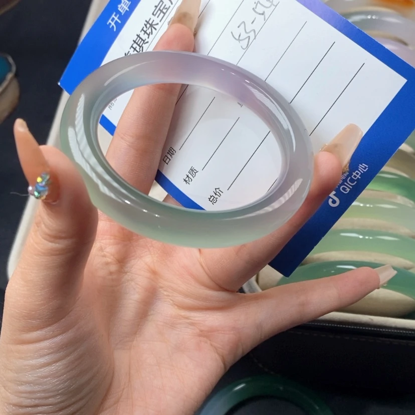 【闪购商品】玛瑙/玉髓手镯未镶嵌上**签