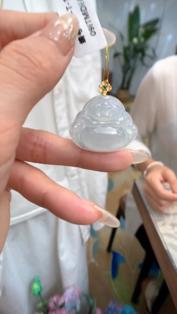 【闪购商品】翡翠颈饰18K金镶嵌佛