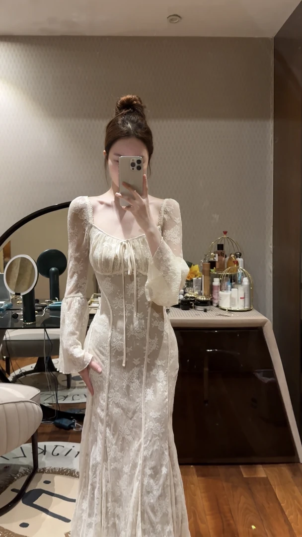 加绒针织蕾丝连衣裙女秋装收腰气质鱼尾裙8885