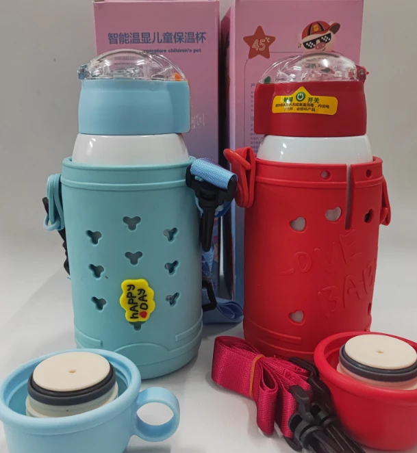 6038保温杯儿童吸管智能温度显示两用多盖水壶带杯套水杯可爱防摔