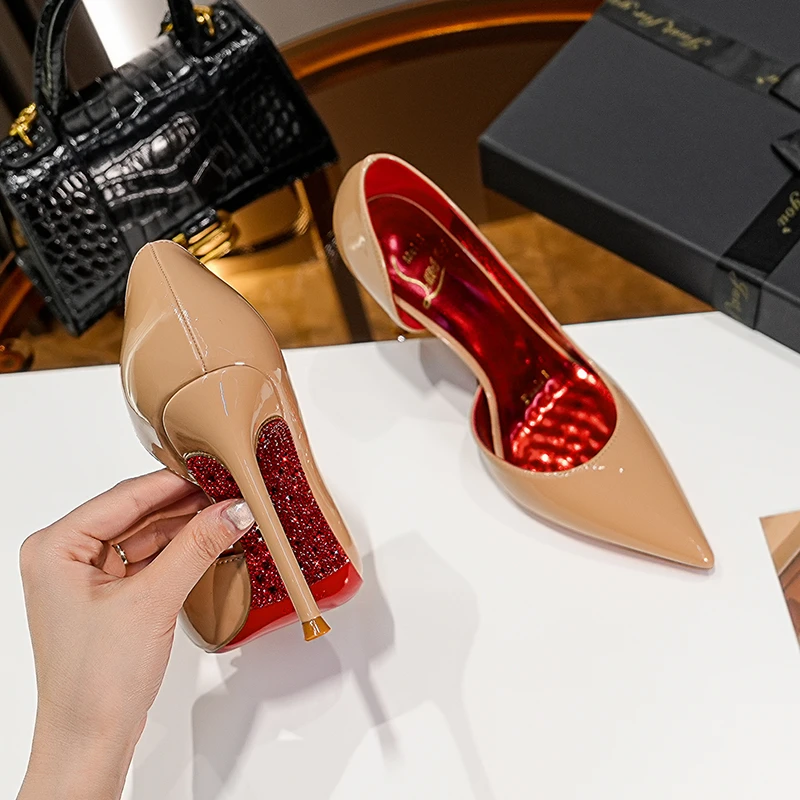 高跟鞋女细跟2024新款夏季性感百搭裸色尖头红底水钻侧空黑色单鞋