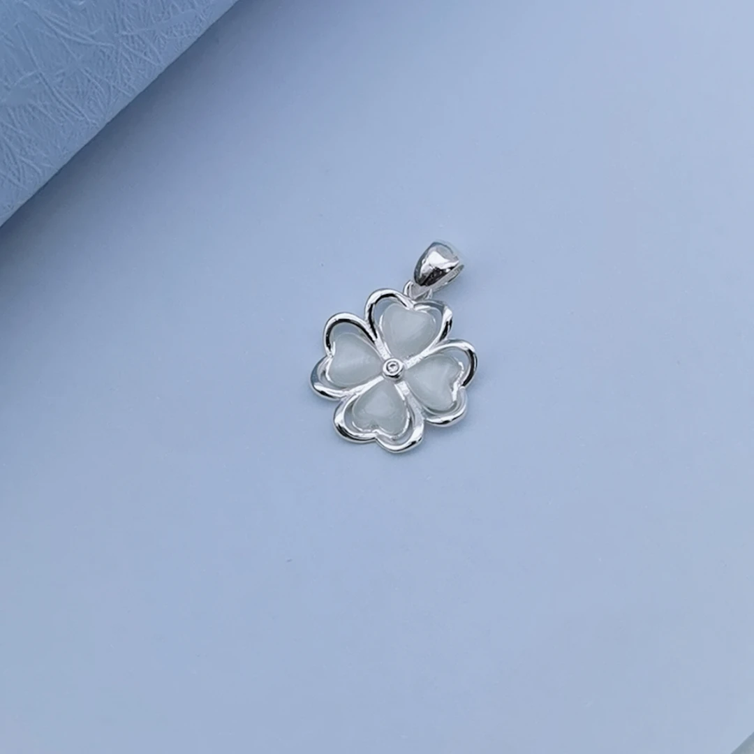 吊坠足银合成锆石 足银990幸运四叶吊坠纯银时尚轻奢百搭镶嵌气质