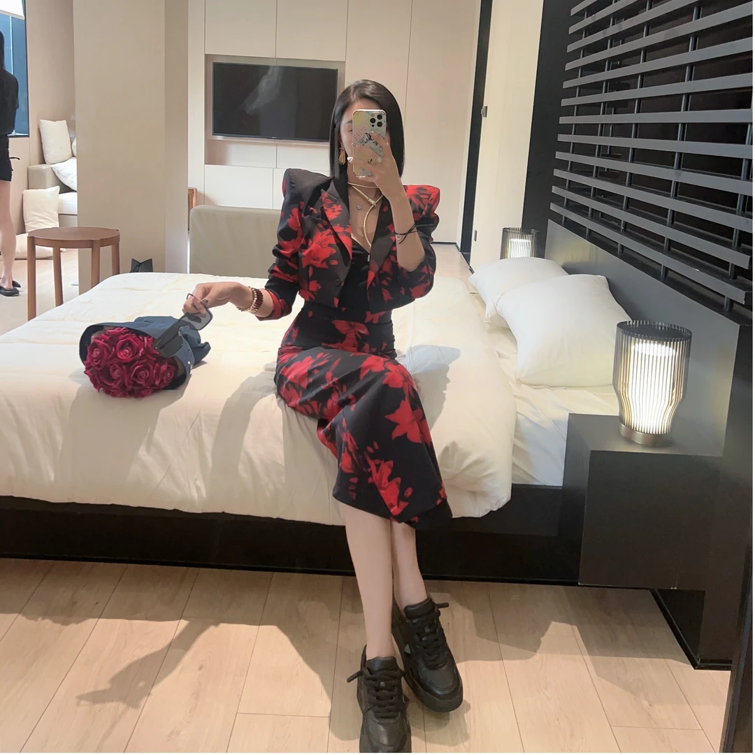 DOUWU【花雨情愫】黑白印花西服半裙套装TZ10286西装