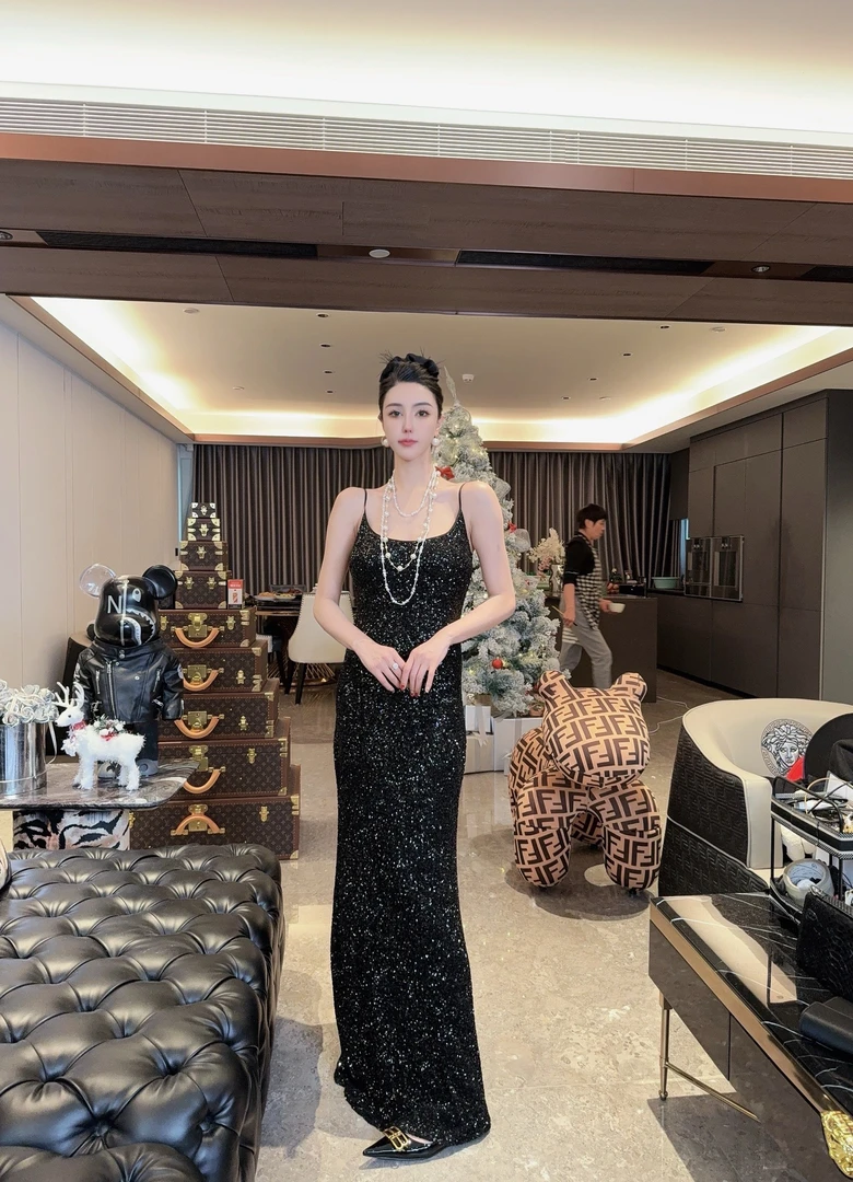 DOUWU【闪闪女神】满身亮片细吊带连衣裙LYQ11695