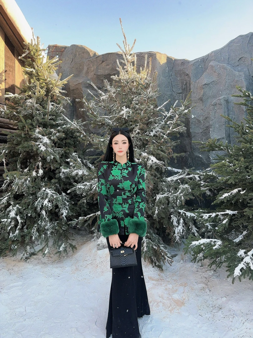 DOUWU【经典碰撞】黑咖两色绒面长款拖地鱼尾裙QZ13034