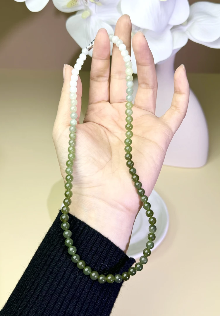 新疆和田玉渐变项链