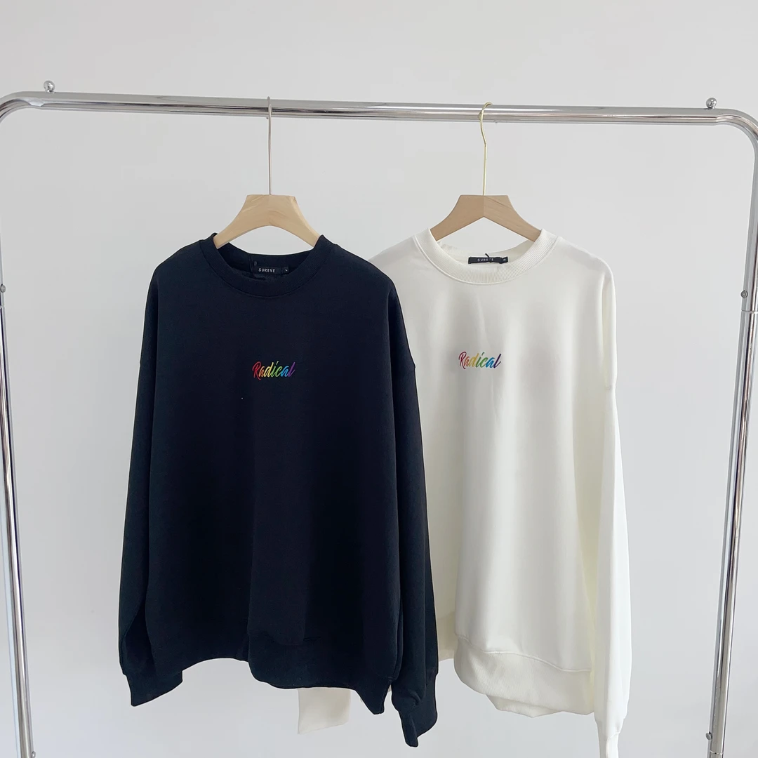 Q233 彩色字母刺绣男女款圆领长袖T恤