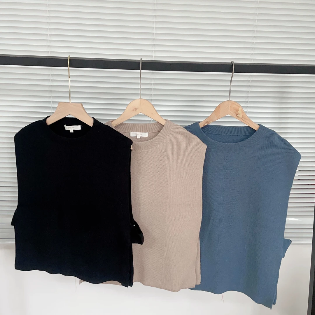 Z-22 侧链接圆领三色细腻针织休闲马甲