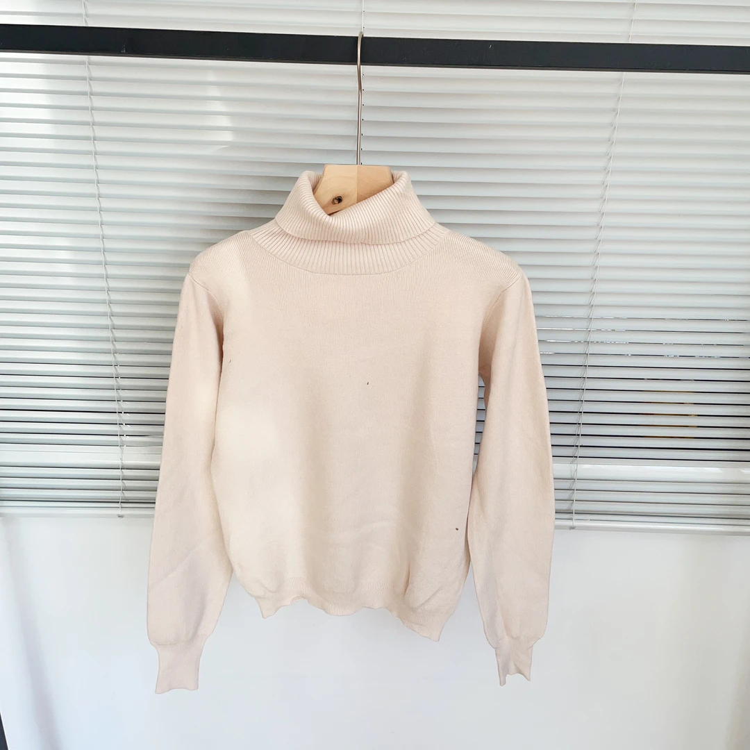 J222 包芯纱糯软米色高领打底针织衫