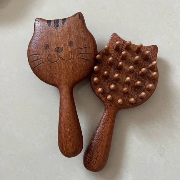 檀木小猫咪28齿丁丁梳可爱家用木梳子梳头手拿便携式双面两用