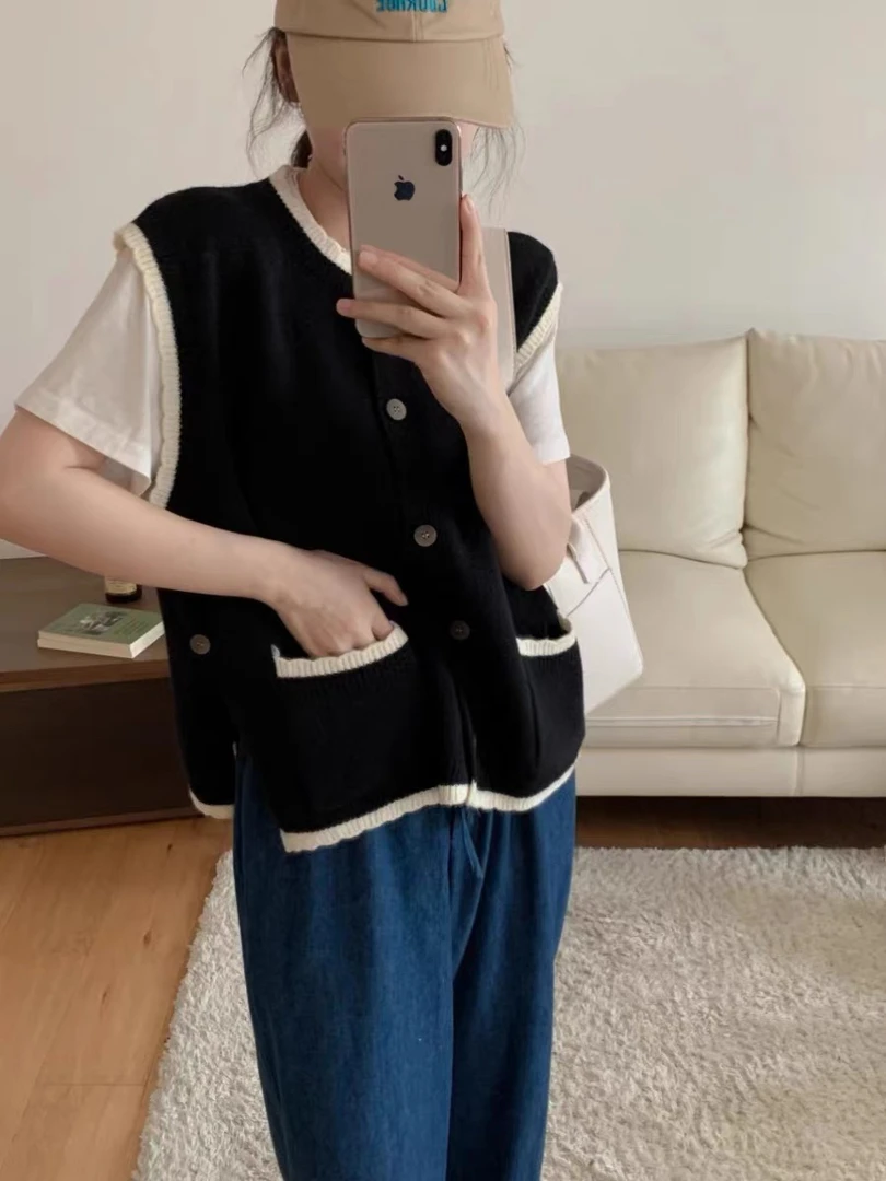 春秋宽松复古森系双口袋毛衣背心女叠穿减龄设计感单排扣针织马甲