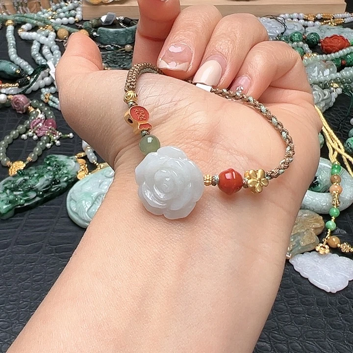 翡翠颈饰未镶嵌花花42