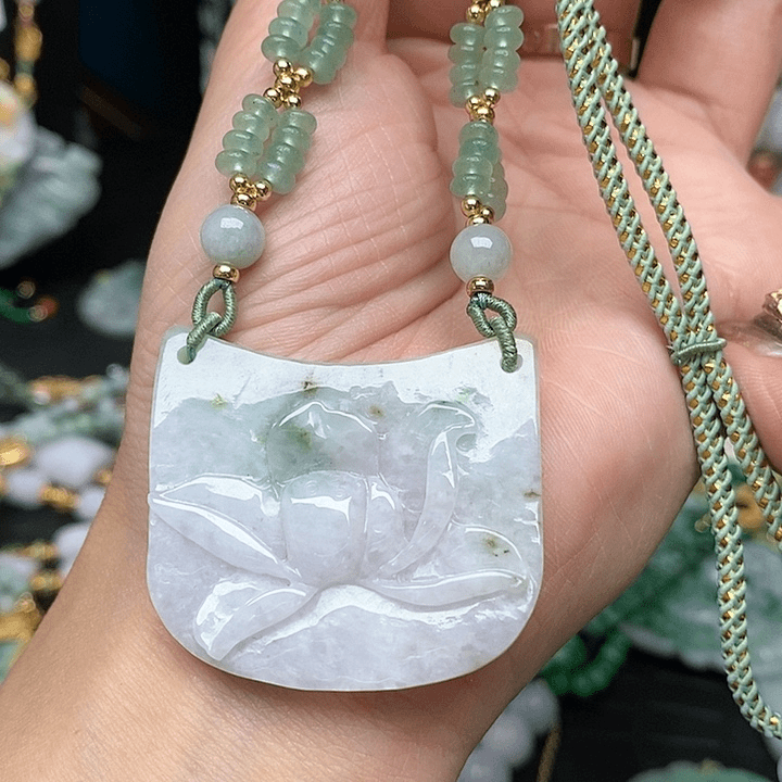 翡翠吊坠(赠链)未镶嵌荷花一套16