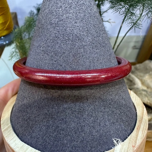含辰砂工艺品赤丹高含量天然矿粉压制手镯