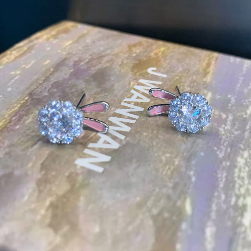 铜合金锆石耳饰 奶油粉满钻运转兔耳钉01ED932