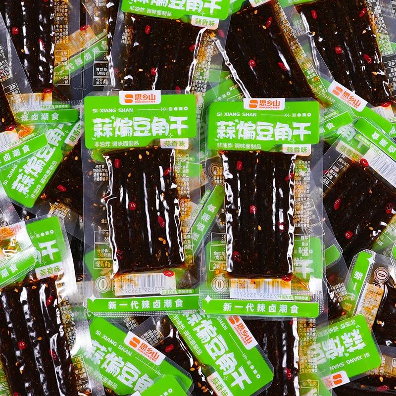 思乡山网红辣条蒜煸豆角干麻辣解馋零食追剧休闲小吃