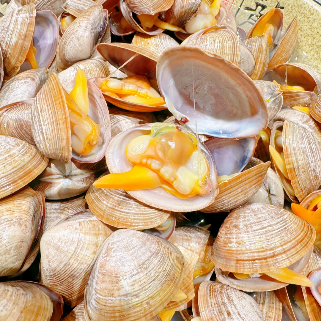 丹东黄蚬子有10%水分流失，壳薄易碎，90%吐沙率、介意慎拍