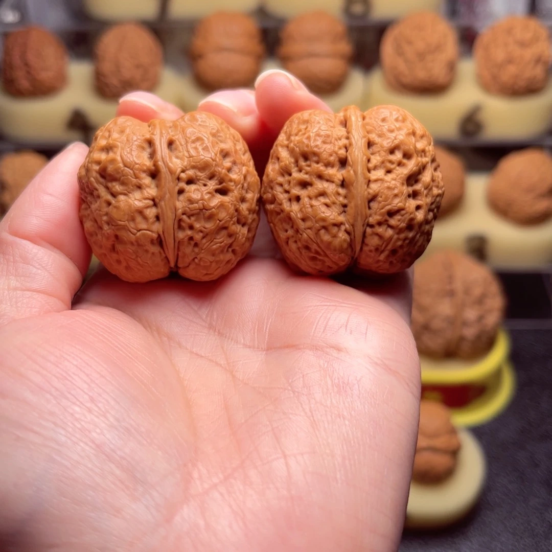 文玩核桃把件33号车