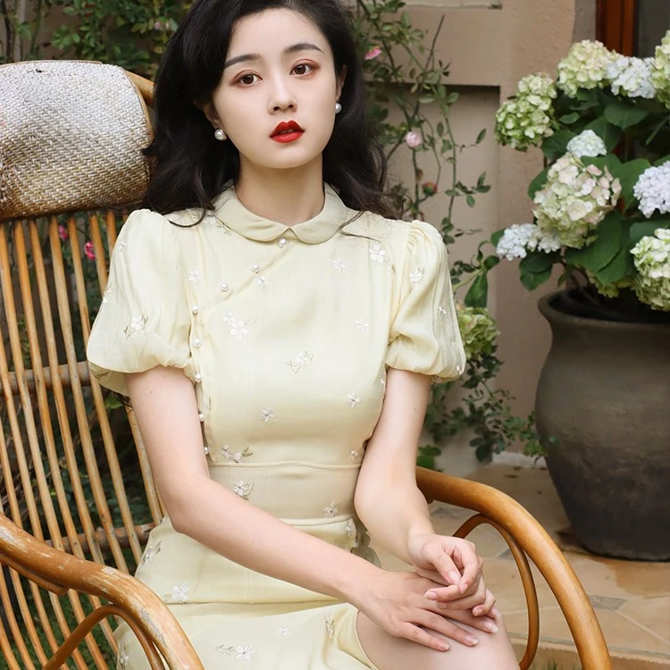 LAOXIAO服饰（63） 新中式小圆领改良刺绣珍珠蚀骨旗袍裙气质显瘦