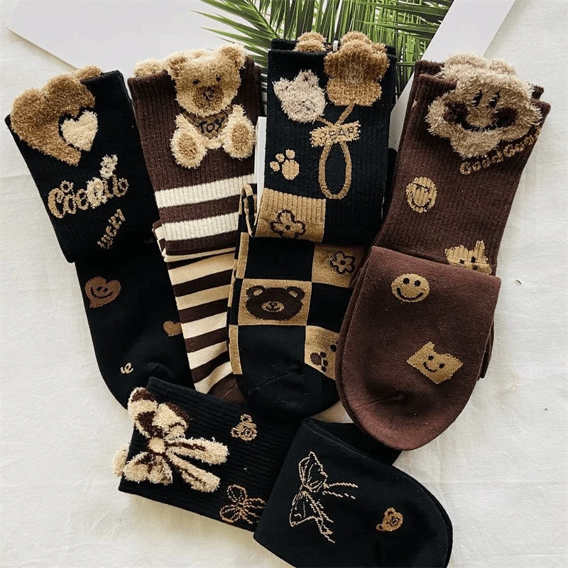 小熊袜子爆款羽毛纱女中筒毛绒袜外穿可爱ins潮百搭长袜秋冬穿搭