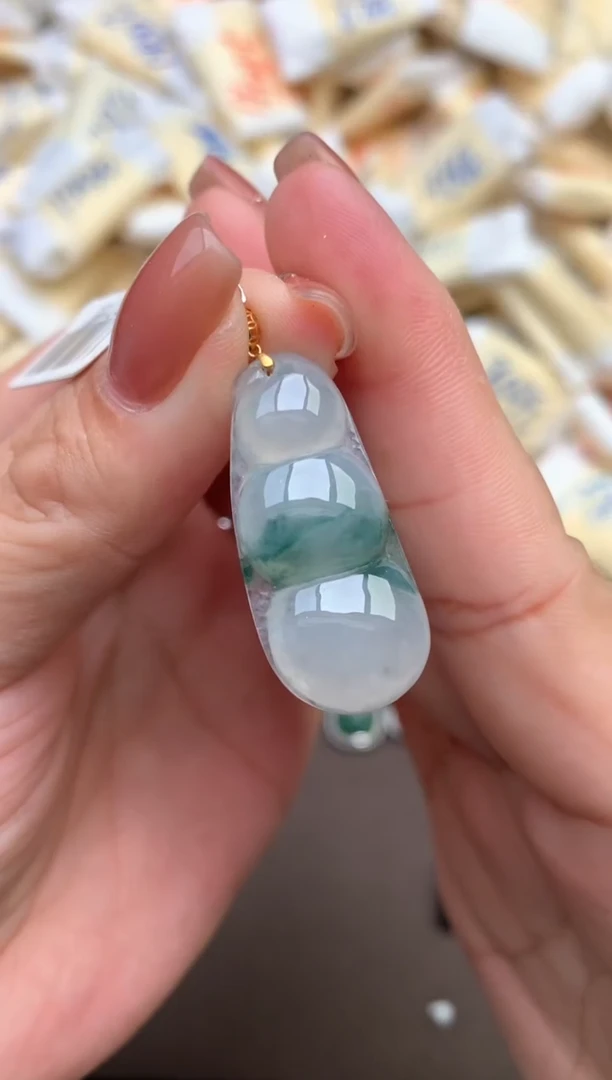 【闪购商品】翡翠挂件18K金镶嵌一