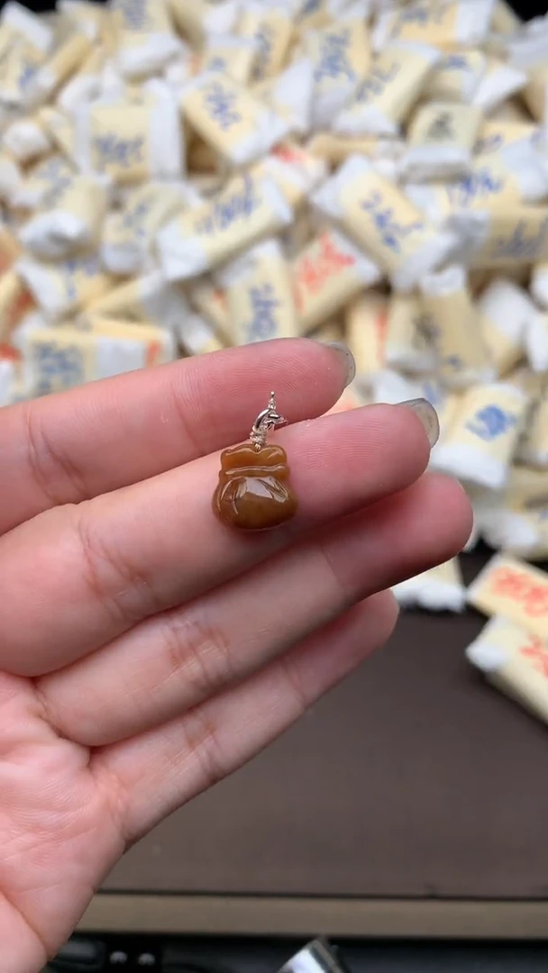 【闪购商品】翡翠挂件银S925镶嵌钱袋