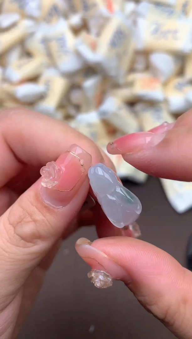 【闪购商品】翡翠挂件未镶嵌 一