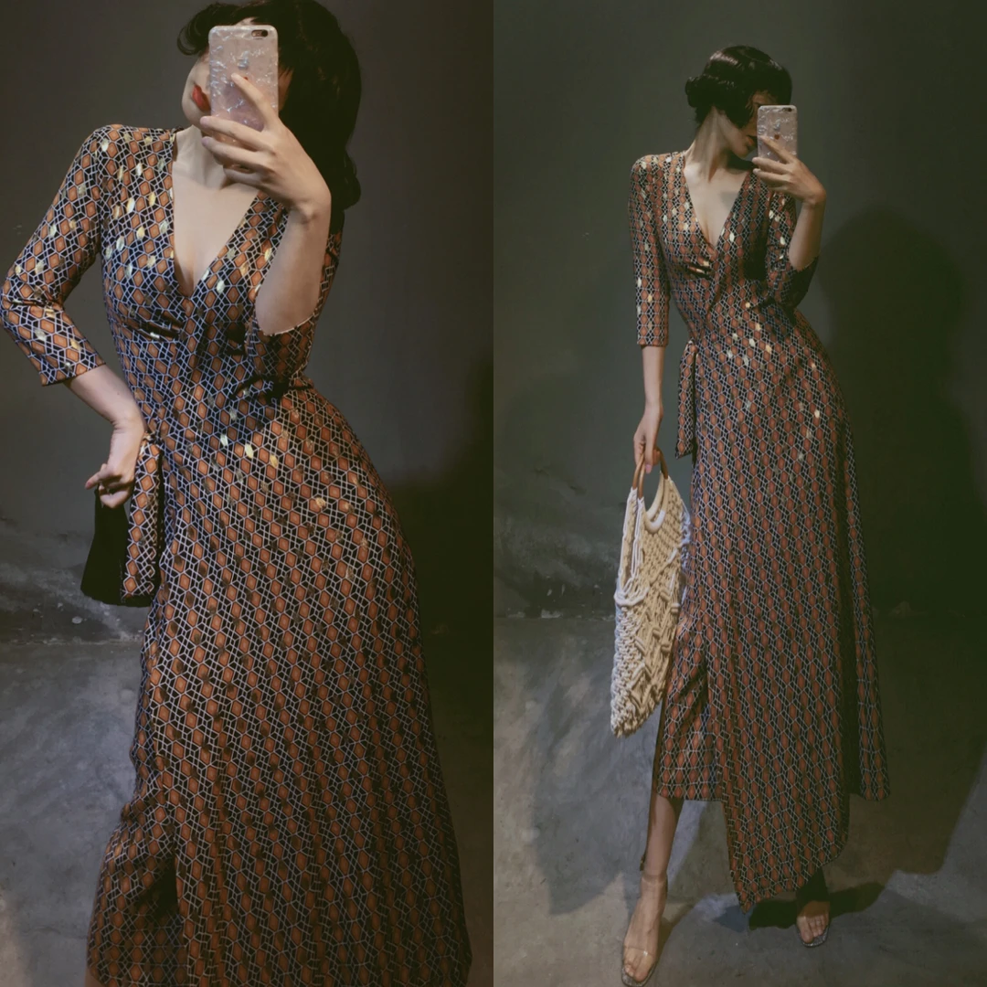 美人喵一片式复古大码女装连衣裙橘色花纹亮丝怀旧中式民国风V领