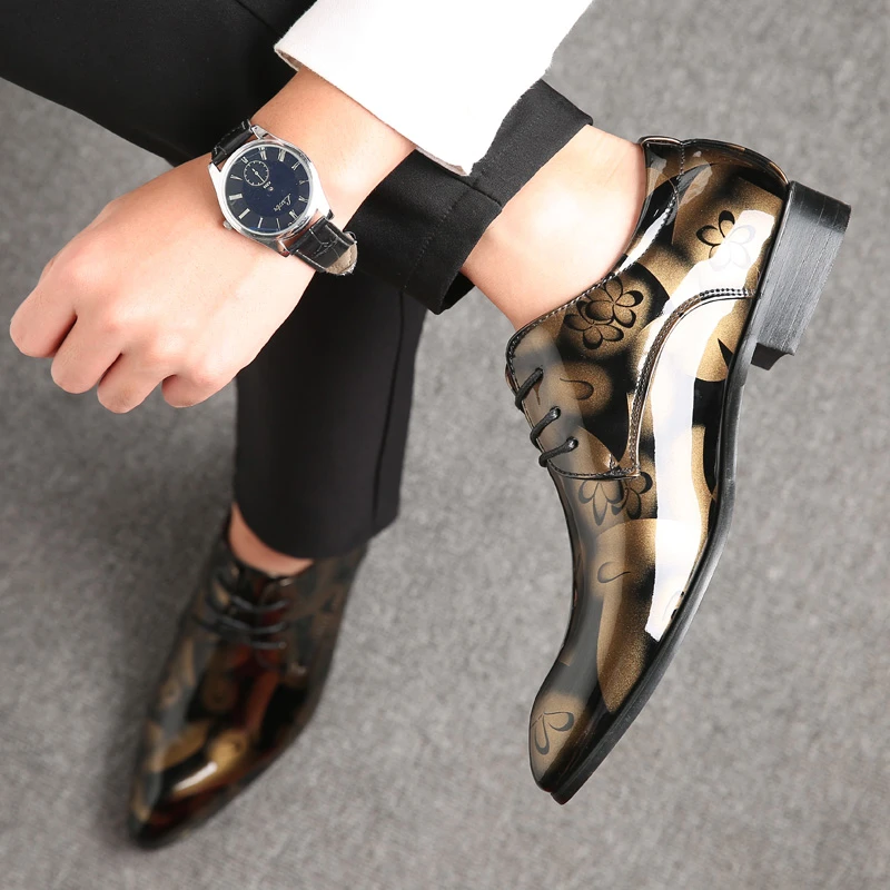 皮鞋男英伦大码潮鞋漆皮亮面花色休闲皮鞋系带韩版发型师尖头皮鞋