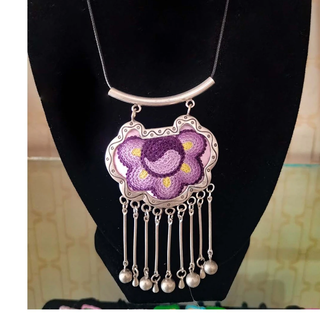 金盘绣青绣手工土族盘绣挂坠