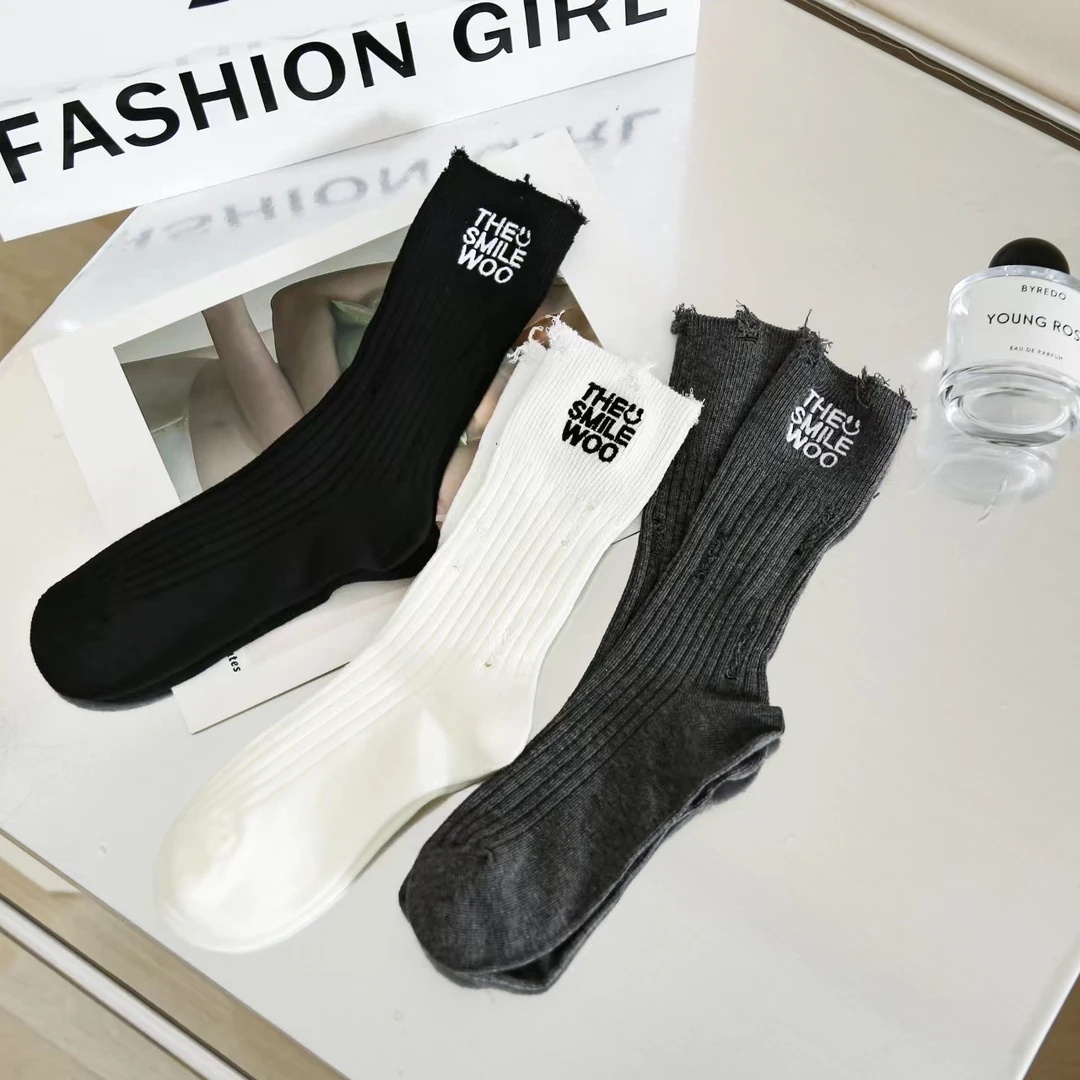 【爆款破洞潮袜】东大门袜子时尚百搭ins高筒潮流韩版刺绣字母潮袜