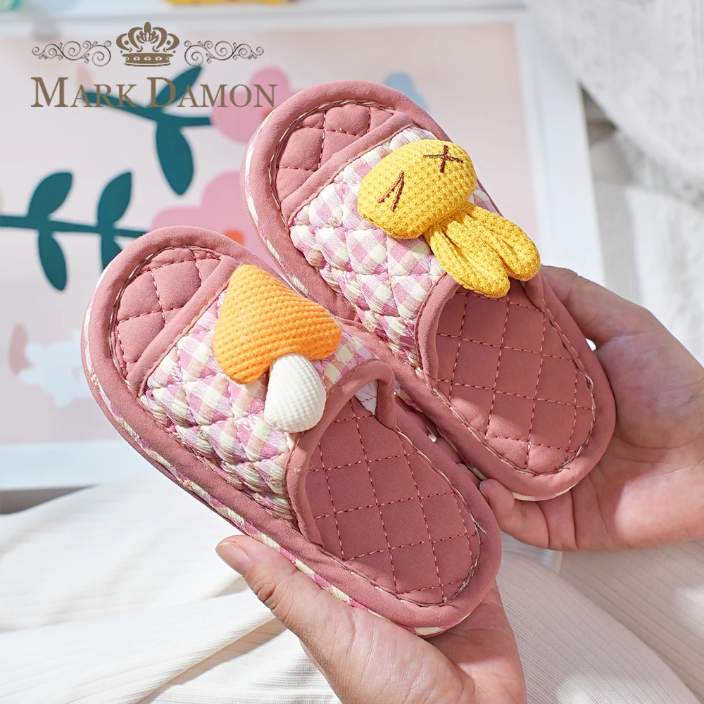 新款儿童纯棉布艺加厚三层软底布底静音防滑秋冬小中大童家居拖鞋