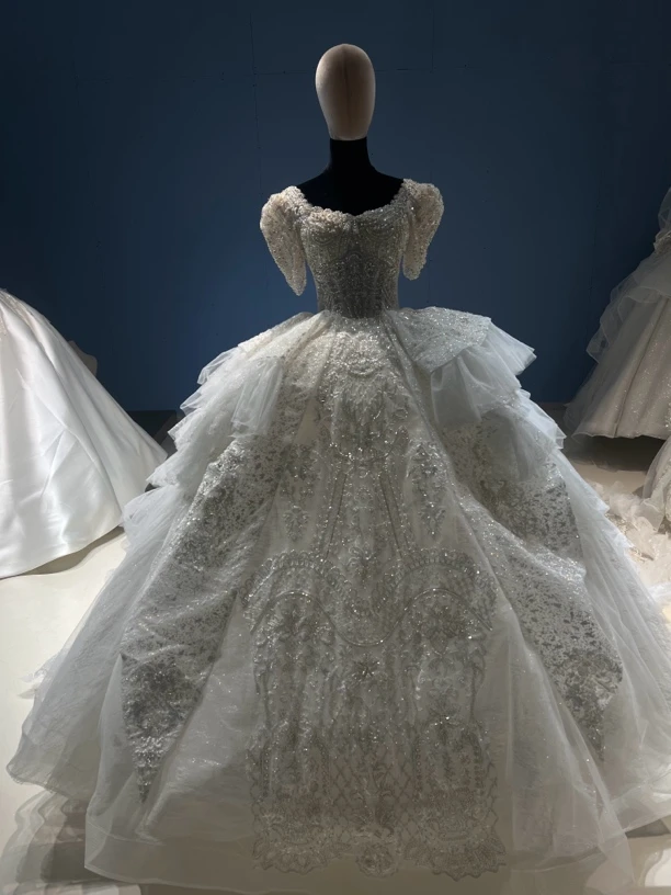 2024重工大拖尾婚纱