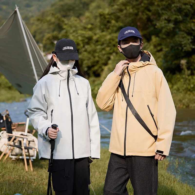 武功山穿搭防风防水户外三合一可拆卸外套机能冲锋衣连帽运动男士