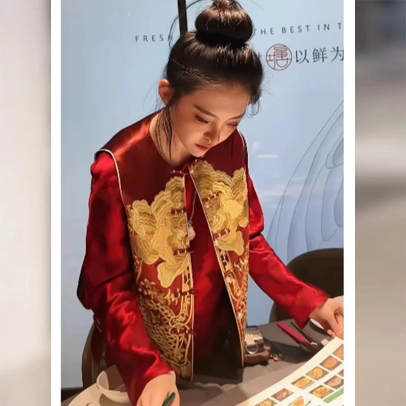 2024新中式国风复古高级感龙年红色盘扣唐装马甲衬衫两件套装女秋