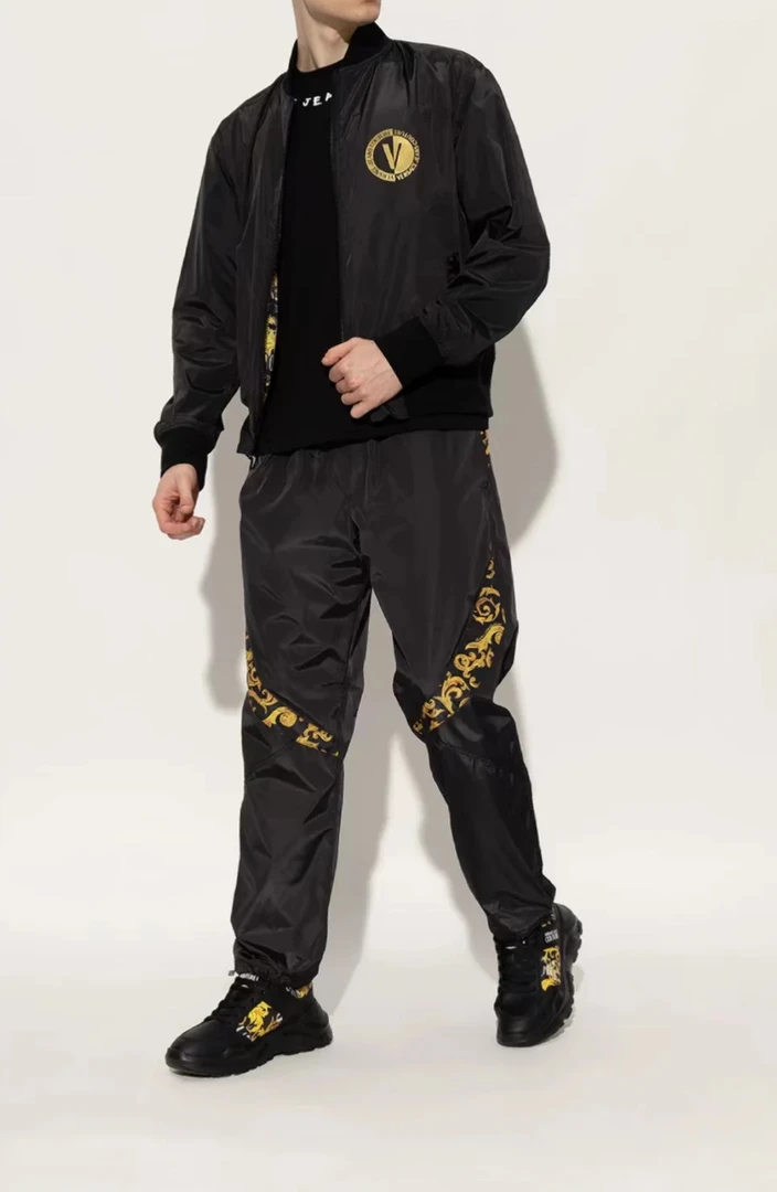 范思哲/聚酯纤维/羽绒服/95新/市场价0/秋冬休闲裤户外情侣宽松