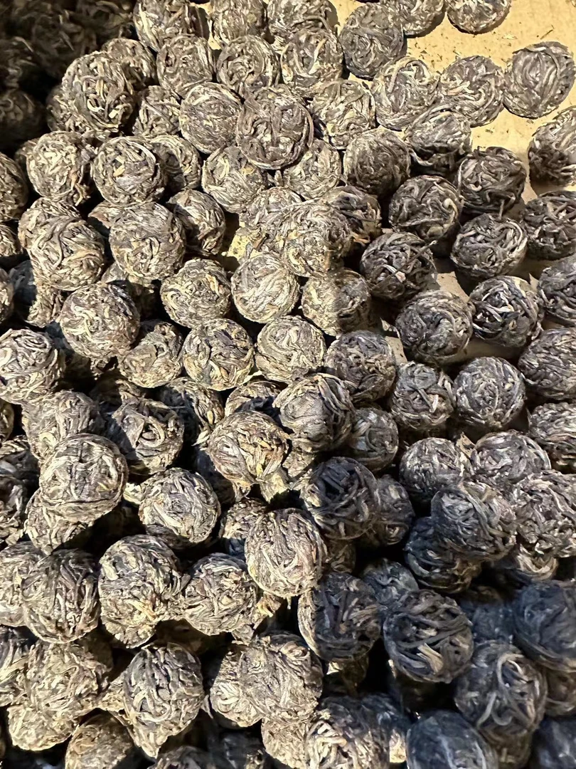 云南普洱茶生茶2023班古树龙珠7克