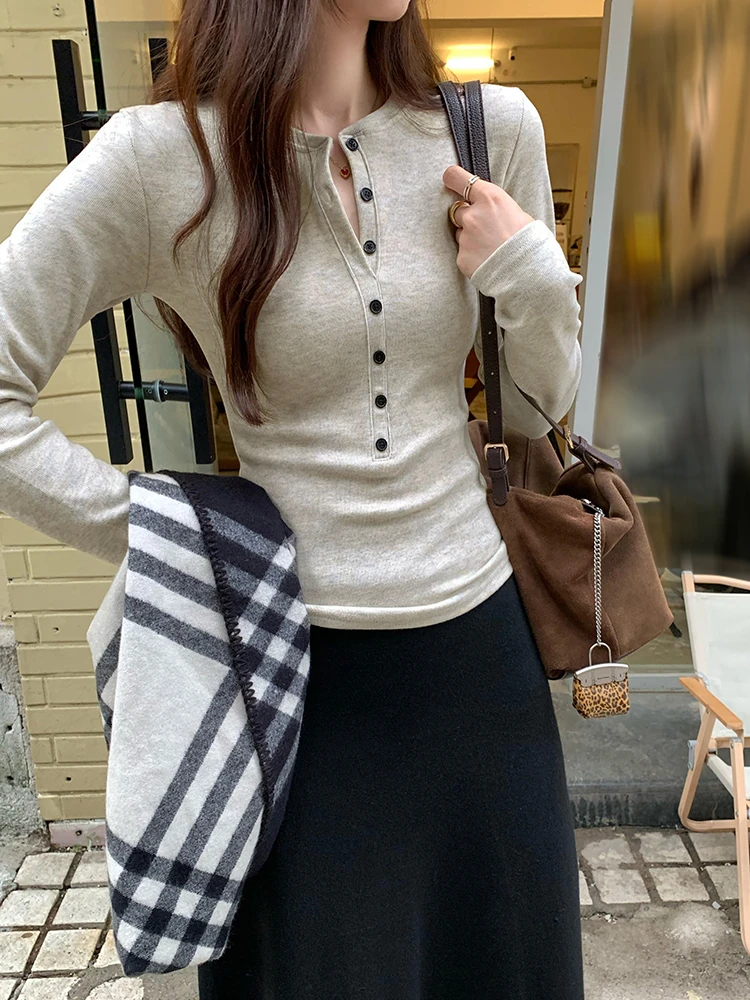 秋冬季新款高级感辣妹上衣女大码胖mm别致内搭打底衫修身显瘦上衣