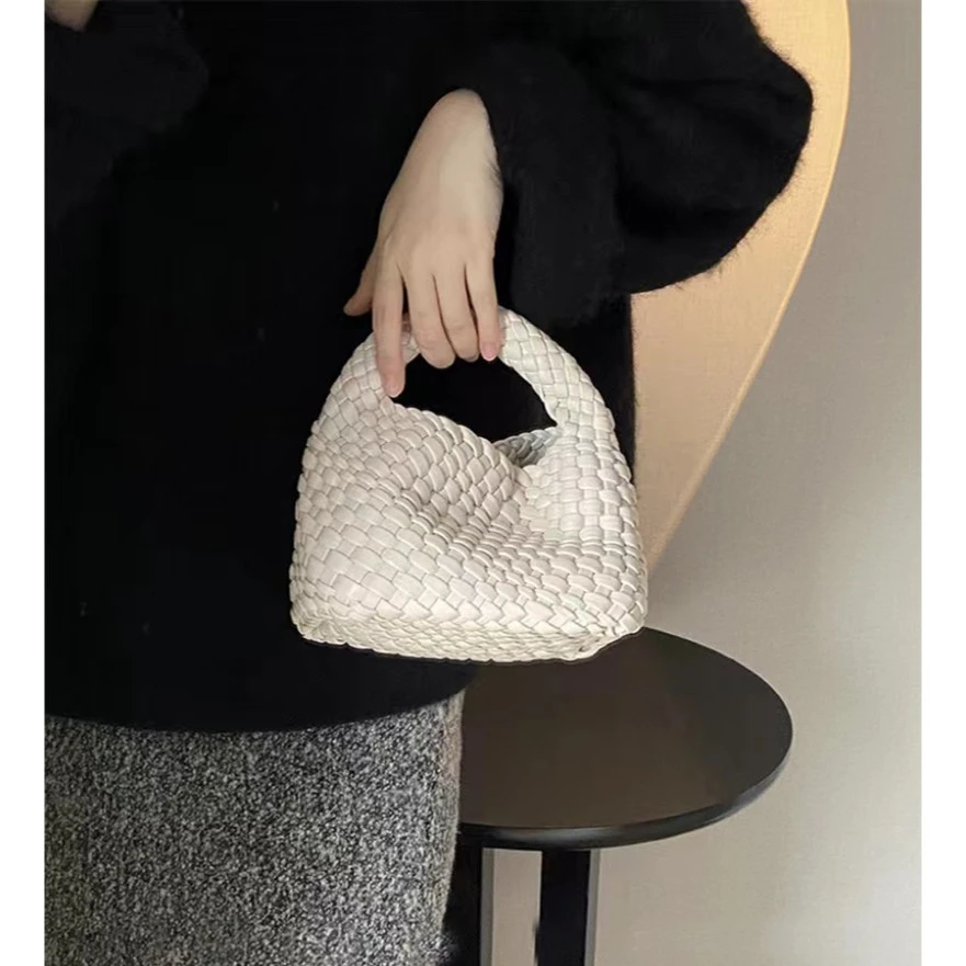夏季手工迷你编织手机包菜篮子手提斜挎包名媛褶皱洋气小草编包包