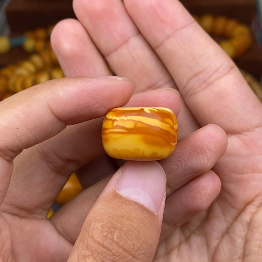 蜜蜡裸石未镶嵌烟*寒老蜜蜡