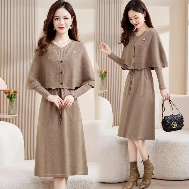 针织连衣裙女早秋冬2023新款淑女气质洋气时尚斗篷毛衣两件套装裙