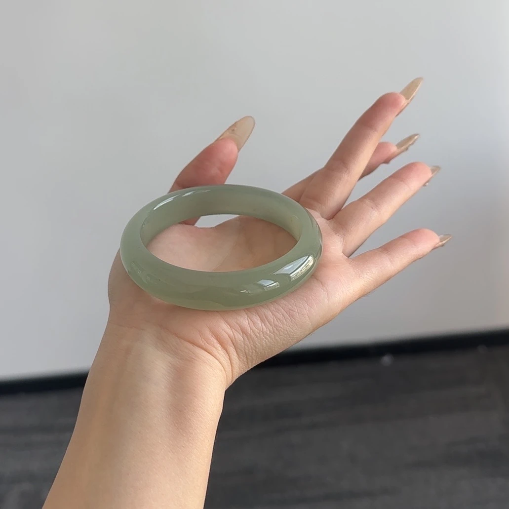 纯天然玉石晴水绿色鸭蛋青东陵玉手镯浅绿细料美人镯多样性发货