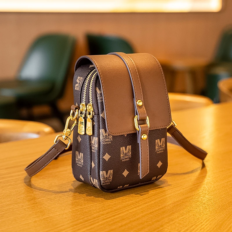 品牌轻奢女包百搭双隔层手机包网红印花单肩斜挎小包包