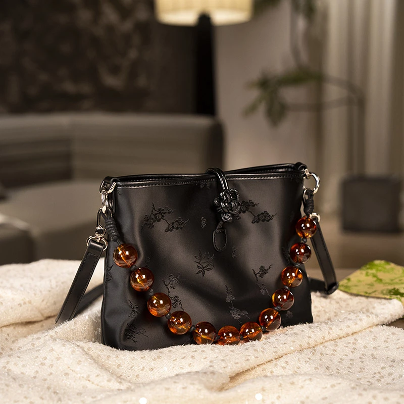 戈兰黛【现货今天发】2025新中式东方美学缎面玉琉璃手拎腋下斜挎包