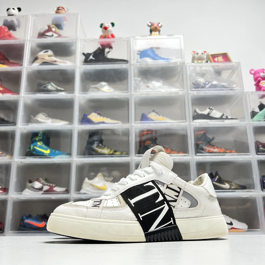 42码 Valentino华伦天奴 VL7N 白色 95新 公价4329 板鞋 中古潮鞋