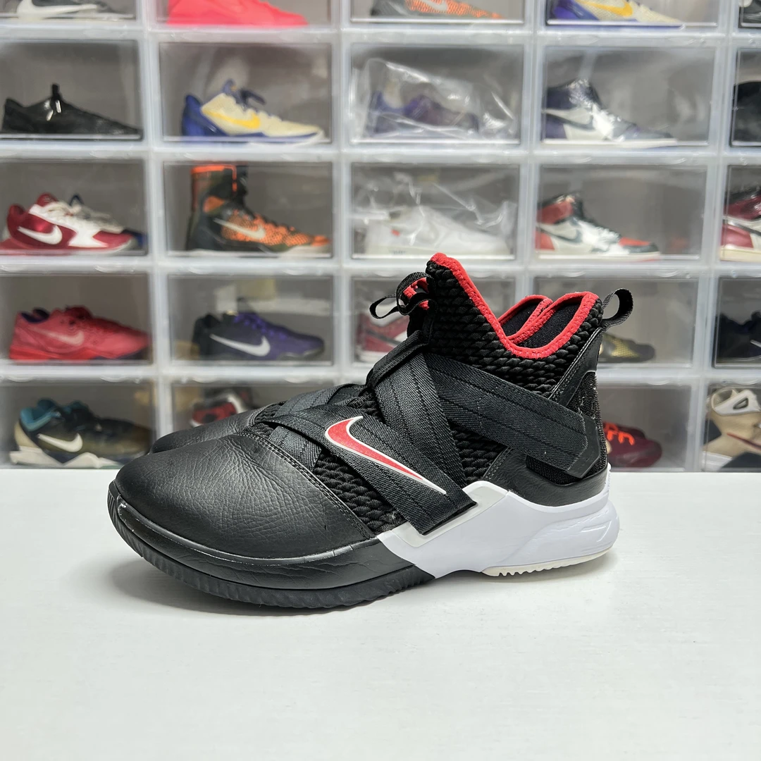 43码 耐克 詹姆斯 士兵12 黑色 95新 公价1599 篮球鞋 实战鞋